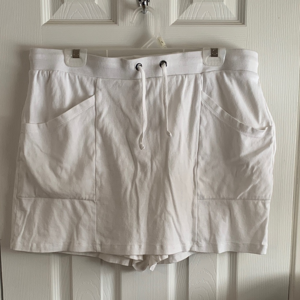 Jones New York White Mini Skort